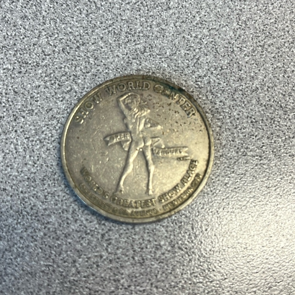 Show world center coin